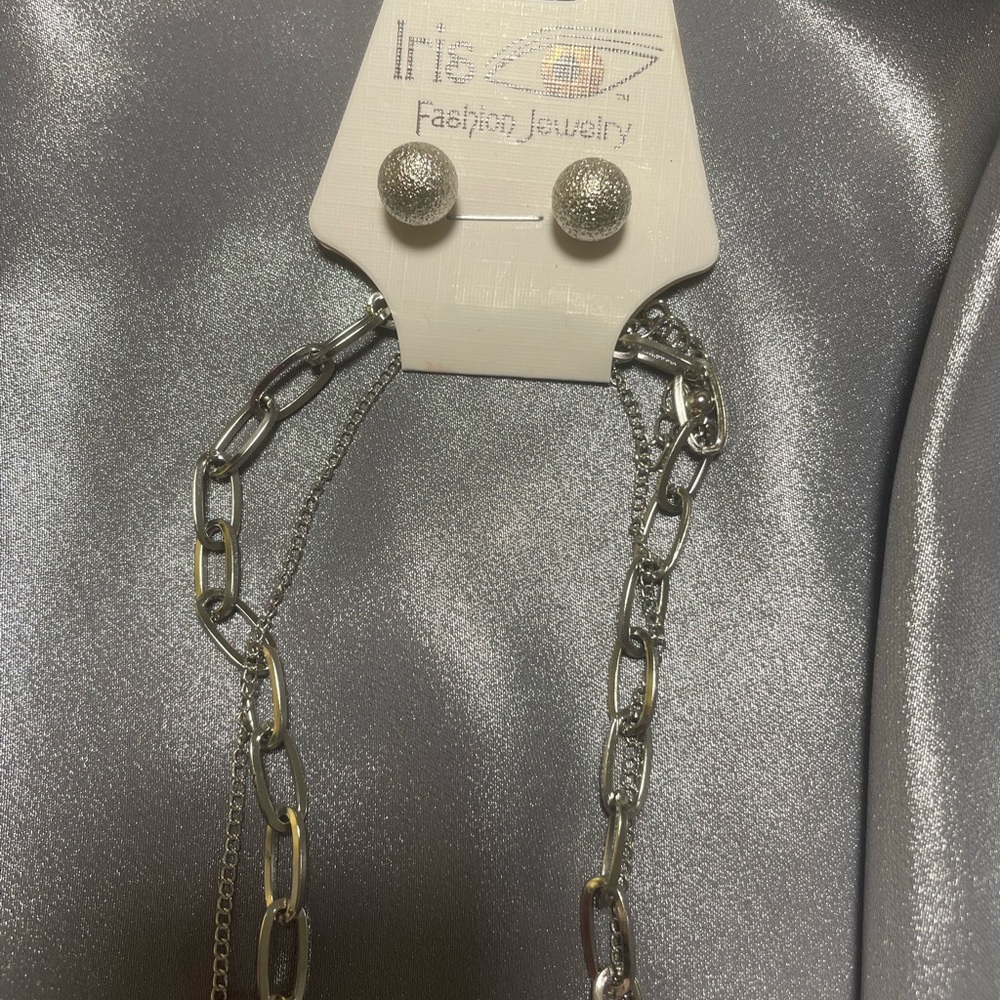 Necklace set - Picture 3 of 3